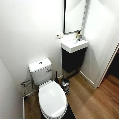 شقة Cozy 1br & Living Near Center